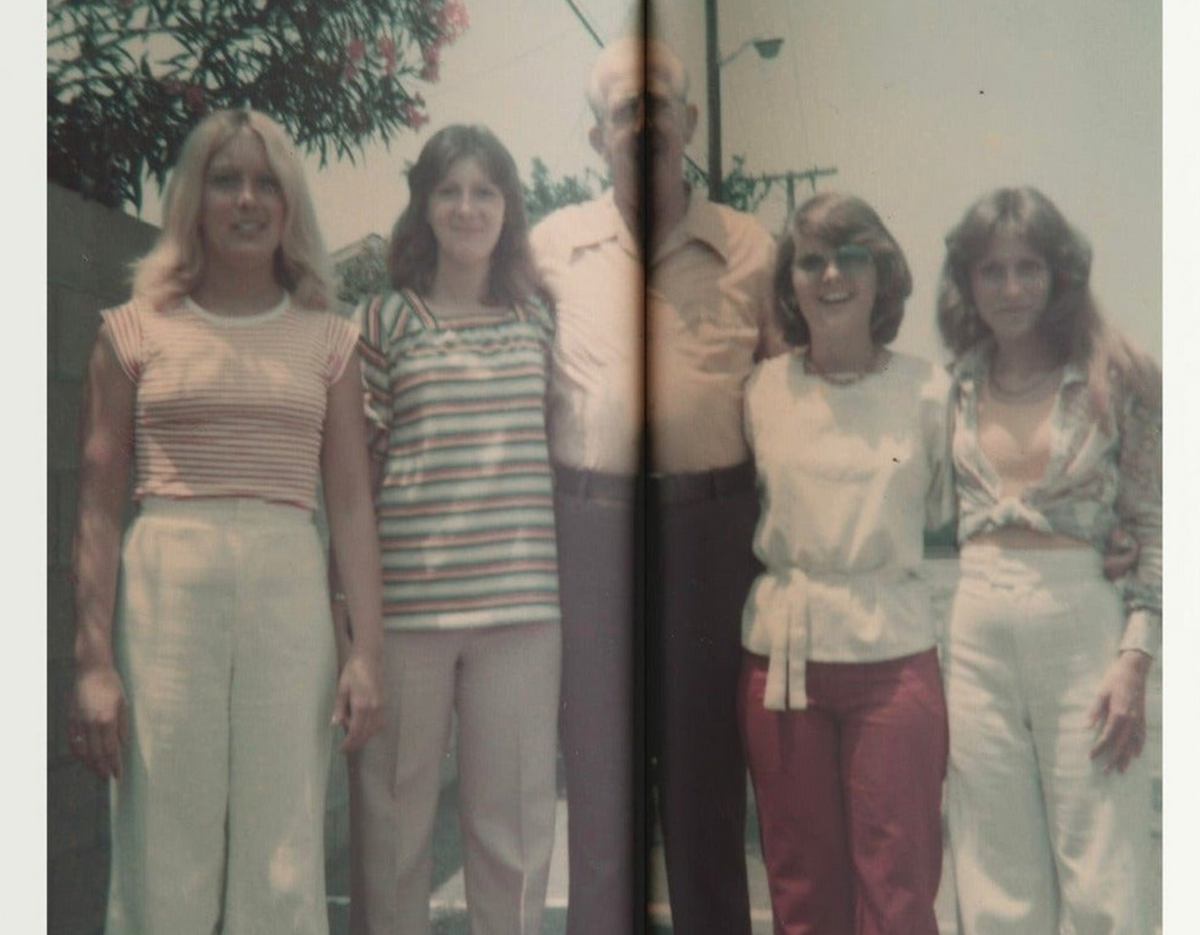 Erik Kessels & Karel De Mulder — Man, inside pages 9