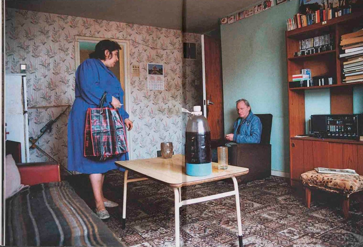 Richard Billingham, Ray's a Laugh, inside pages 2