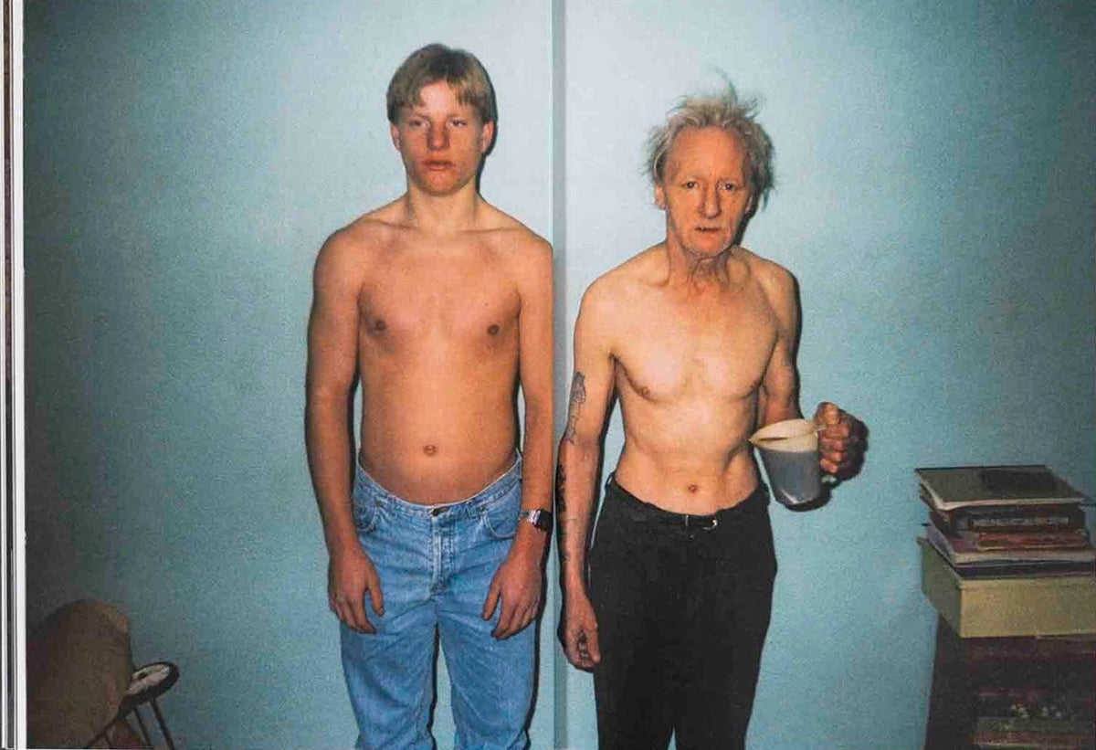 Richard Billingham, Ray's a Laugh, inside pages 4
