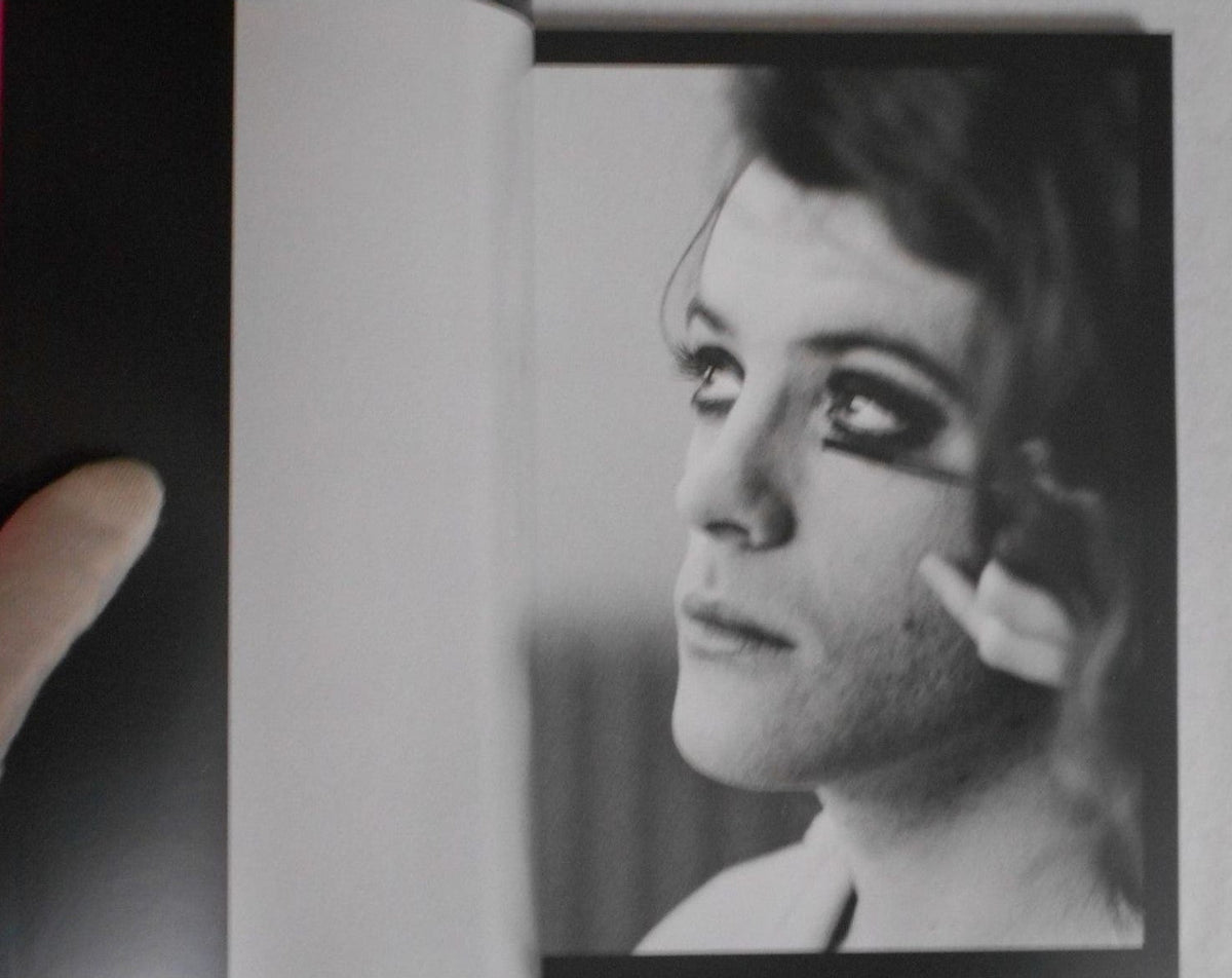 Valerie Phillips — Little Baby Nothings: Manic Street Preachers, inside pages 6