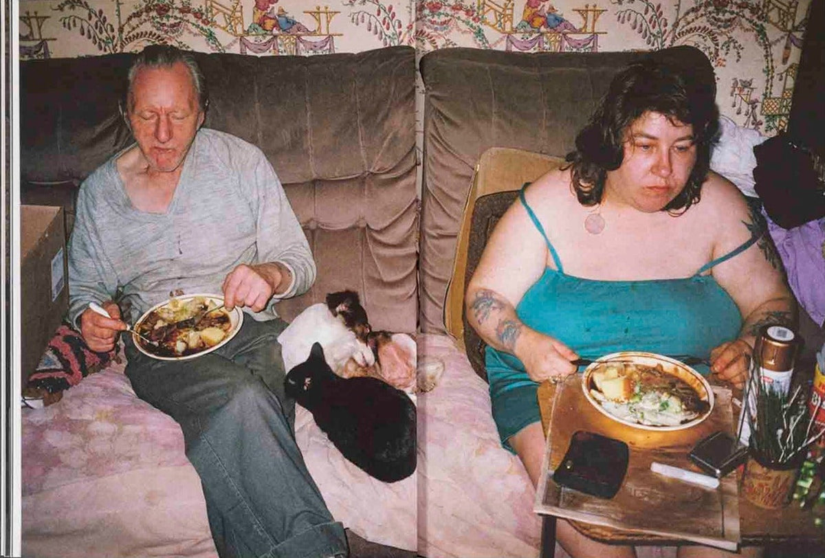 Richard Billingham, Ray's a Laugh, inside pages 3