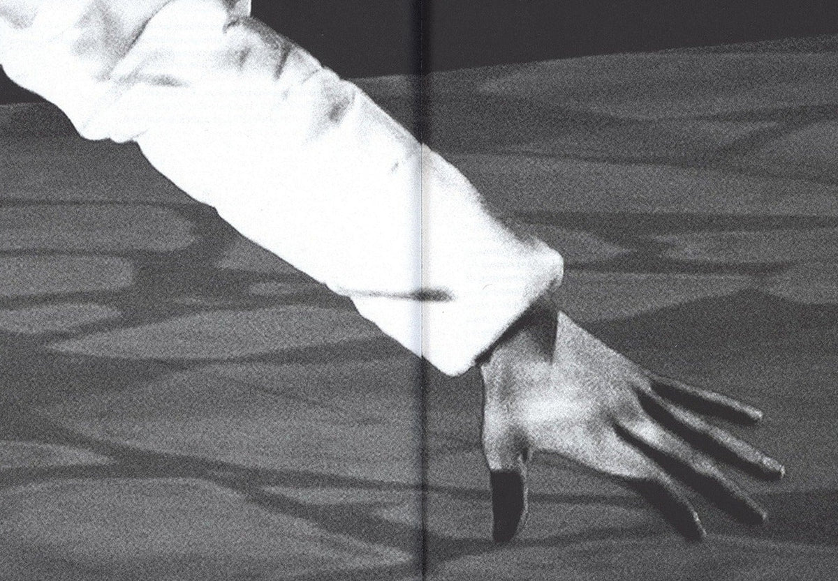 Art-Based (Un)Learning Unexpected Dialogues with Artworks, inside pages 2